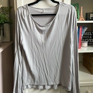 BP Long Sleeve Gray Top